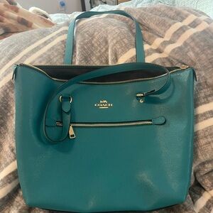 Authentic leather Coach Tote in beautiful teal color